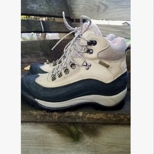 Cabela's Women's Dry Plus Thinsulate Winter Hiking Boots Size 7M